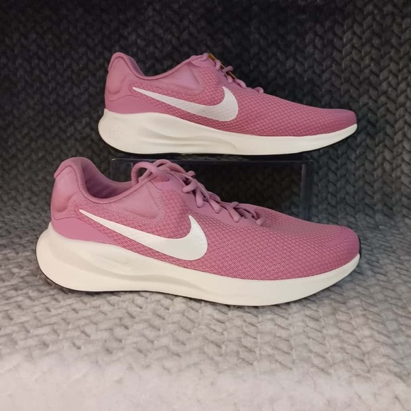 Nike Revolution 7 Women's Pink White Athletic Running Shoes Sneakers Size 9.5 - Picture 1 of 10